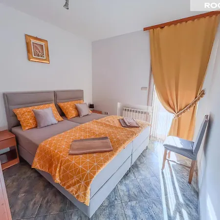 Soba 1 I Soba 2 -ekstra Kuhinja S Dnevnom Apartman Ližnjan